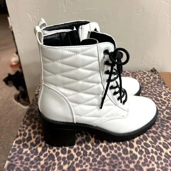 Women's White Lace-Up Boots - Picture 2 of 4